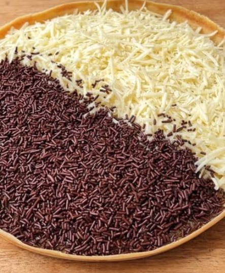 Martabak 1/2 Keju 1/2 Coklat